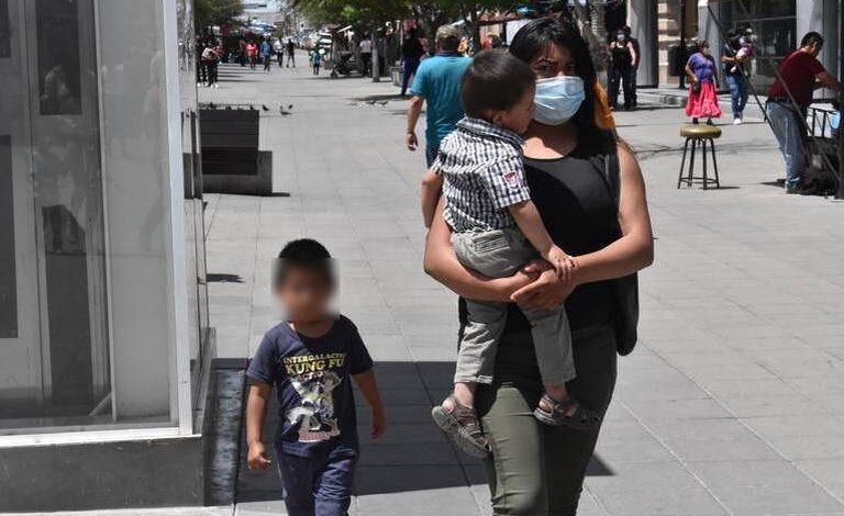 ¡Jefas de casa! Encabezan mujeres más de una tercera parte de hogares en Parral