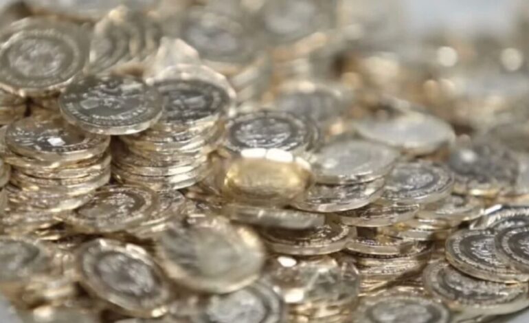 Banorte compra moneda de 20 en 13 mil pesos