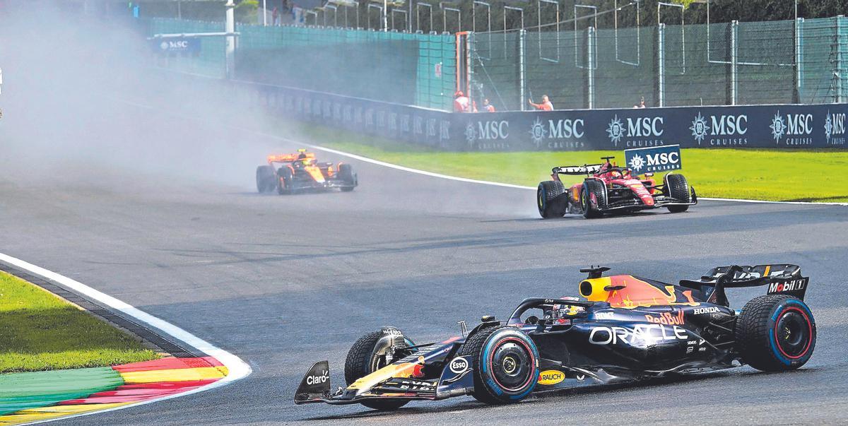 Fernando Alonso remonta para ser quinto en otro triunfo de Verstappen