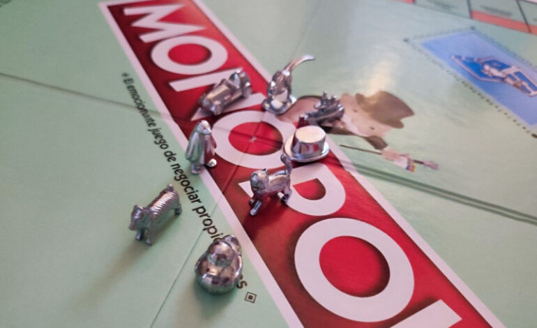 Hombre pierde partida en el Monopoly y desata una ‘batalla samurai’ con espadas