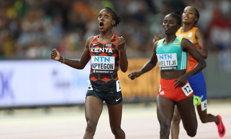 ¡Deténganla! Faith Kipyegon suma su tercer título mundial en 1,500 metros