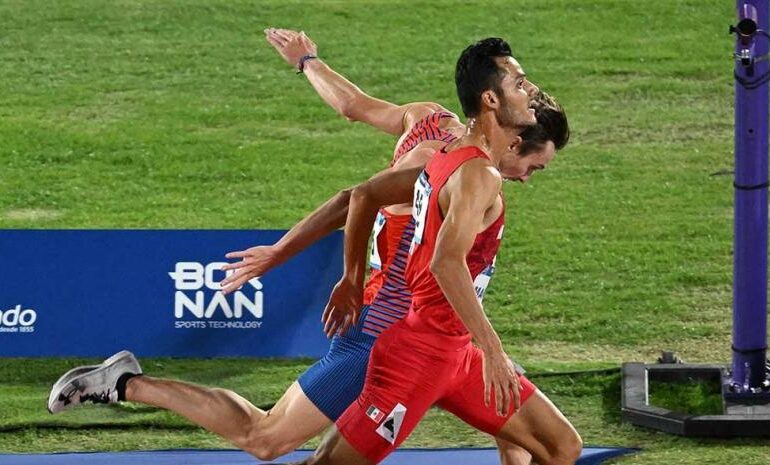 Fernando Daniel Martínez, descalificado por cometer infracción en 5,000m