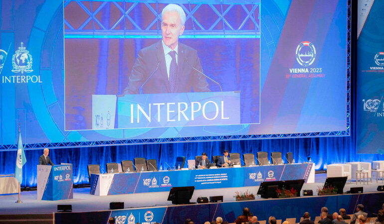 Interpol presenta sistema biométrico para identificación de personas buscadas