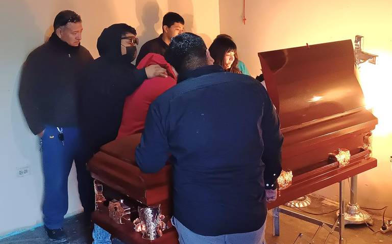 Familiares y amigos velan restos del tiktoker Rafa Wayne