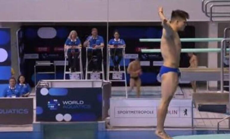 Osmar Olvera se queda con la Plata en el trampolín de 3m