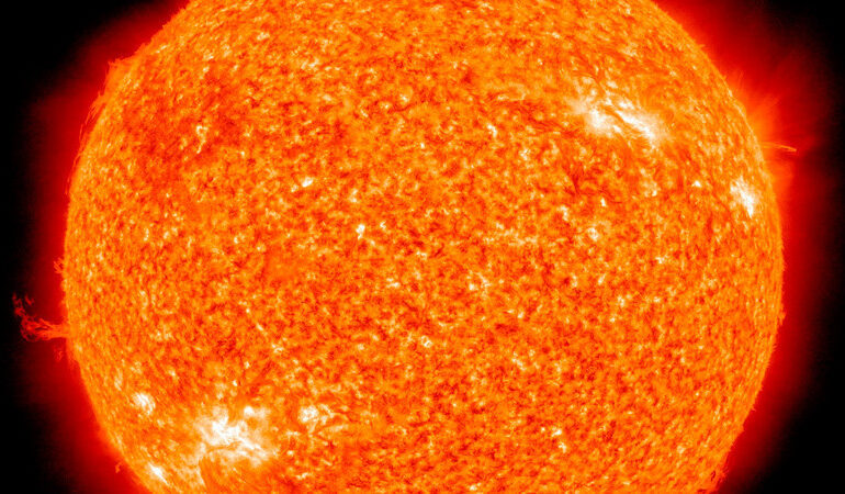 NOAA advierte que tormenta geomagnética alcanza categoría 5, nivel extremo