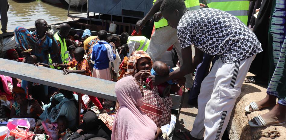 El Nilo, camino de retorno para los sursudaneses que huyen de la guerra