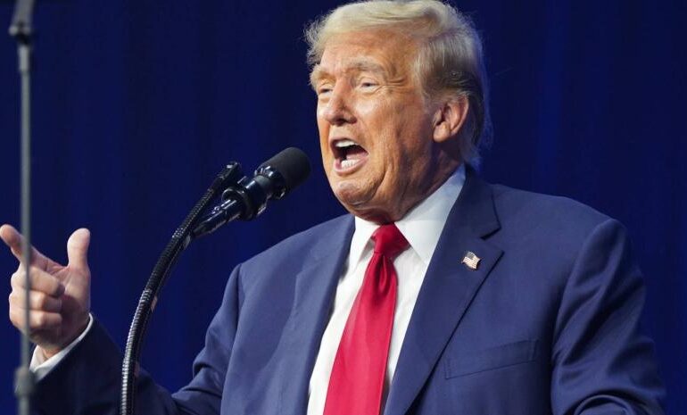 Trump recurre a la mentira para acusar a Biden de “amnistiar a millones de ilegales”