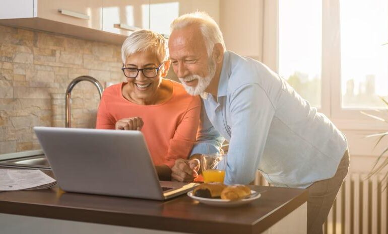 En 2023, al menos 2.5 millones de personas en México trabajó en plataformas digitales