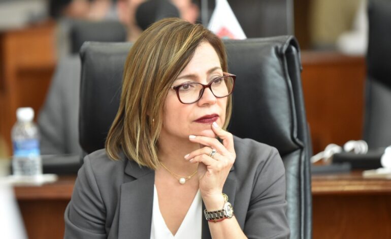 –Exalcaldesa de NCG pule acuerdo para salir… –Pinta para que una mujer dirija al PAN