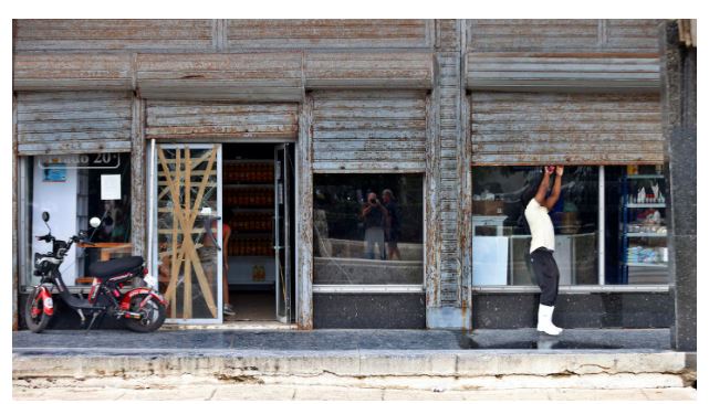 Nuevo apagón total en Cuba lleva crisis energética al límite