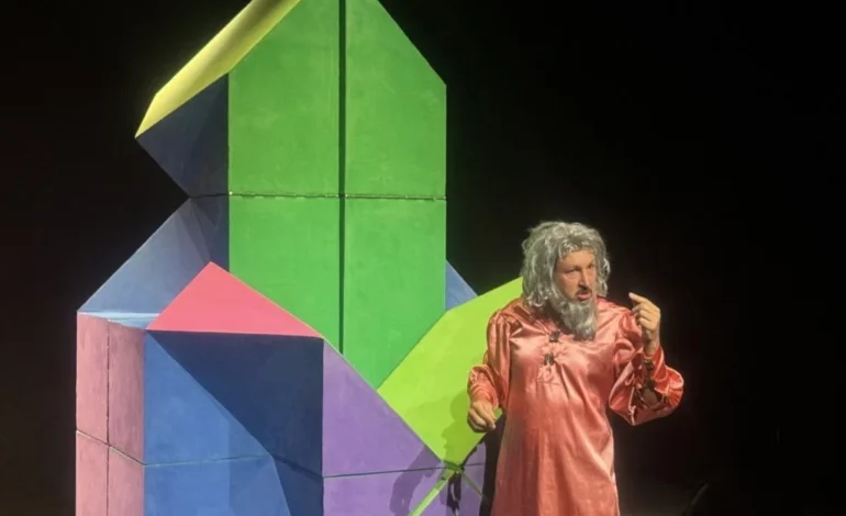 Da vida con humor y talento a Leonardo da Vinci