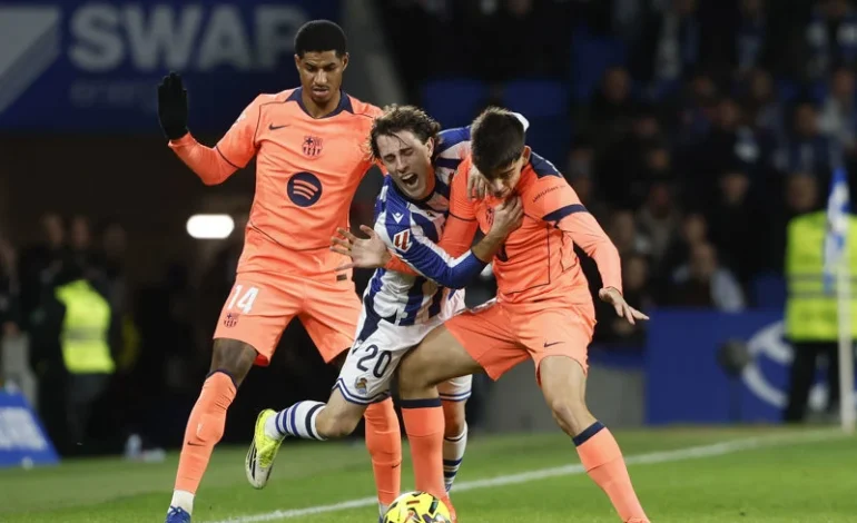 El líder en peligro: La Real Sociedad hace historia y sacude al Barcelona con un triunfo sorprendente en Anoeta.