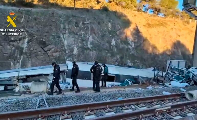 "Anomalía en la Infraestructura: Rotura de Vía Suspinde Trenes y Pone en Juego la Seguridad en España"