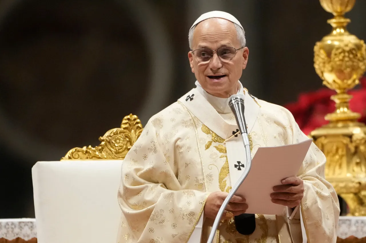El Vaticano reafirma su postura sobre el matrimonio y el divorcio con apoyo histórico del Papa emérito